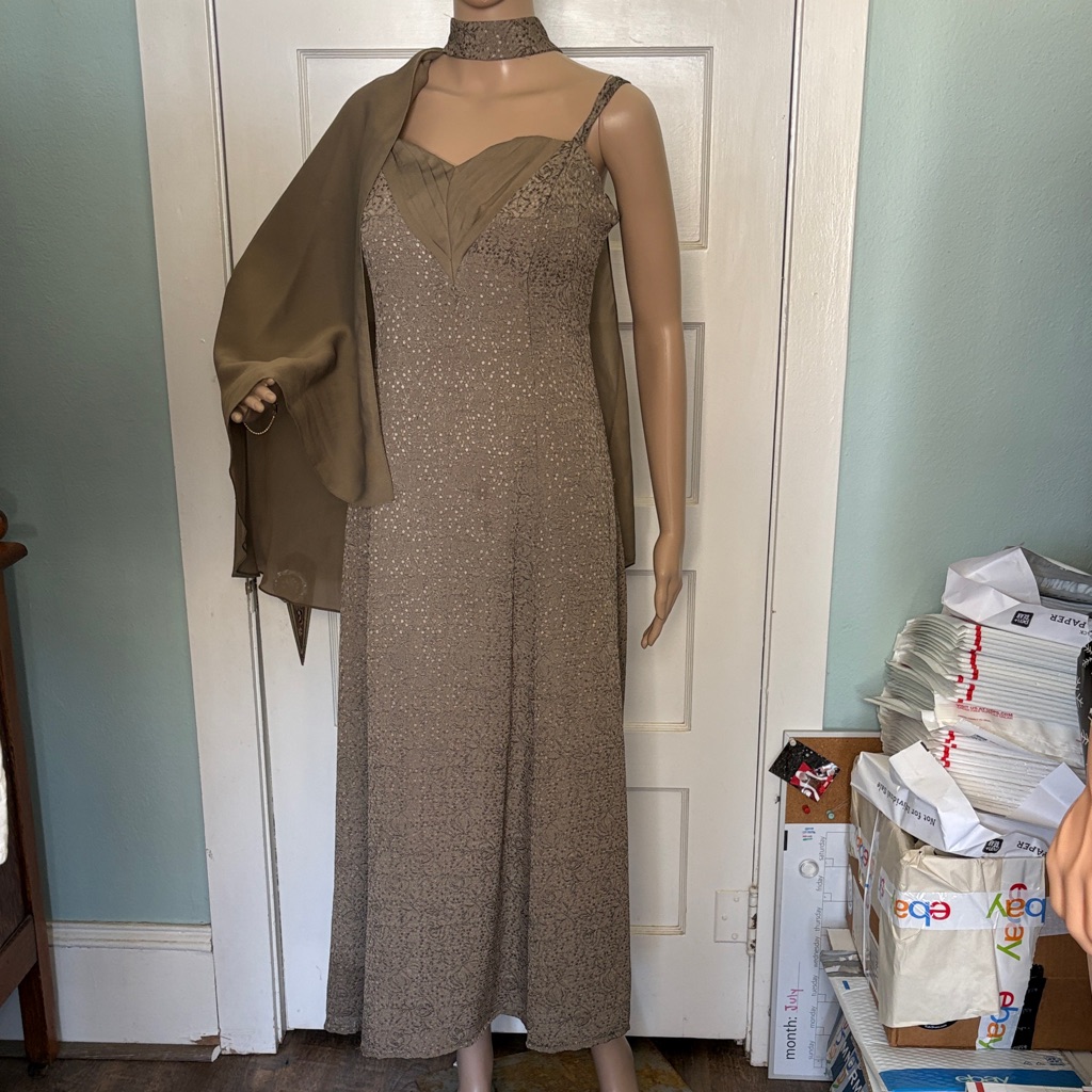 Anny Elegant Olive Green Evening Gown With Shawl Size 9